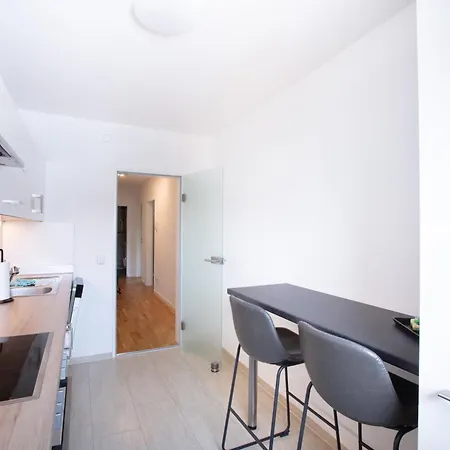 Apartment Weingarten Διαμέρισμα *